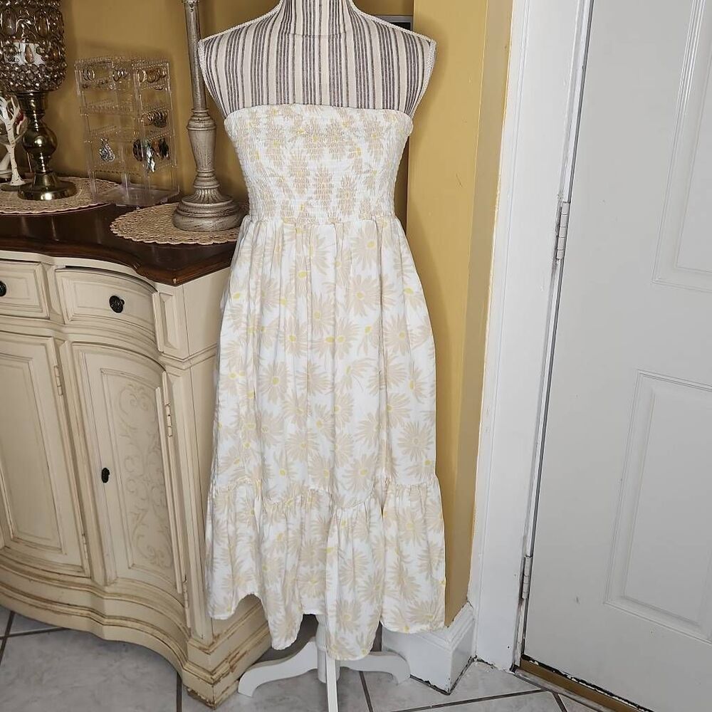 Torrid daisy print smocked strapless midi dress torrid size 00 or L